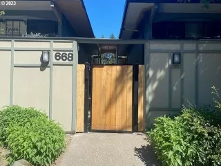 Photo #1: 23640796 Listing