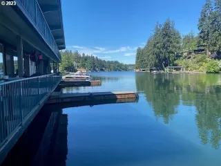 Photo #5: 23640796 Listing