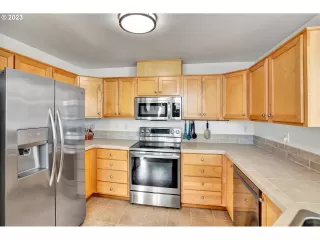 Photo #6: 23642171 Listing 