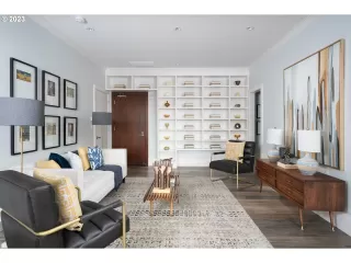 Photo #6: 23643937 Listing