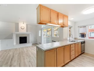 Photo #3: 236439765 Listing 