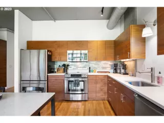 Photo #5: 23644451 Listing