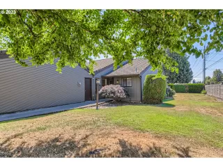 Photo #2: 23644946 Listing 