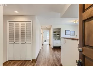 Photo #4: 23644946 Listing 