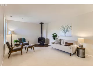 Photo #5: 23644946 Listing 