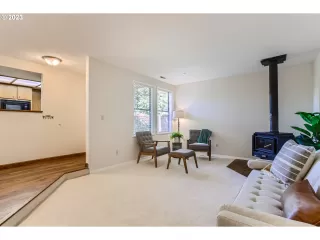 Photo #6: 23644946 Listing 