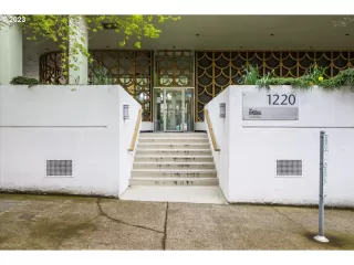 Photo #2: 23645274 Listing 