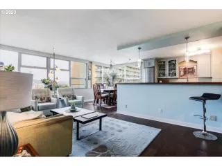 Photo #6: 23645274 Listing 