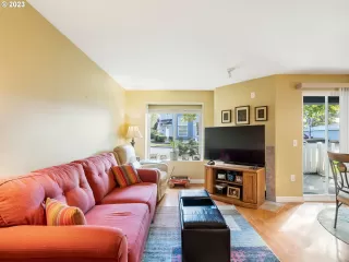 Photo #4: 23645488 Listing 