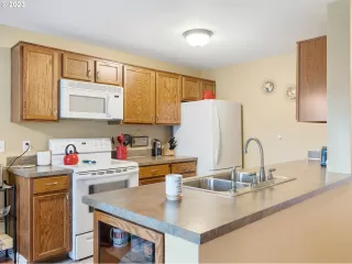 Photo #6: 23645488 Listing 