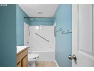 Photo #1: 23646504 Listing