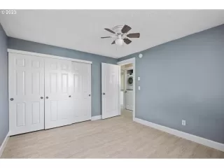 Photo #3: 23646504 Listing