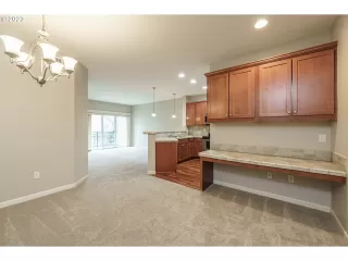 Photo #5: 23647112 Listing 