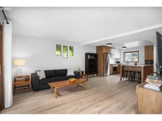 Photo #4: 23649260 Listing 