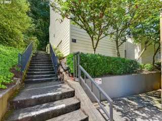 Photo #3: 23650402 Listing