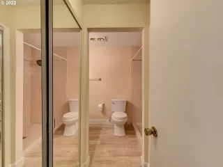 Photo #6: 23650402 Listing