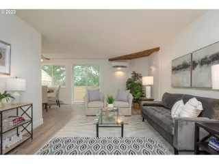 Photo #3: 23650551 Listing