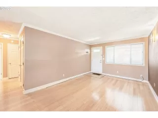 Photo #2: 23651033 Listing