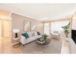 Photo #3: 23651033 Listing