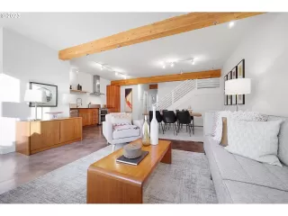 Photo #6: 23651167 Listing 