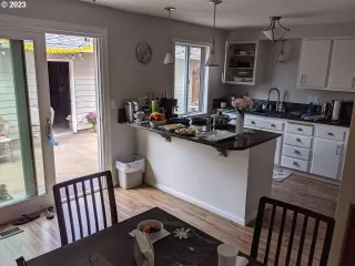 Photo #3: 23652079 Listing 