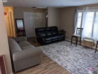 Photo #4: 23652079 Listing 