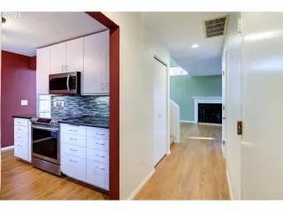 Photo #3: 23652714 Listing 