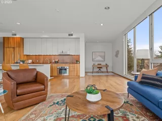 Photo #2: 23653340 Listing 