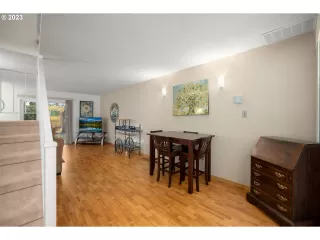 Photo #3: 23653833 Listing 