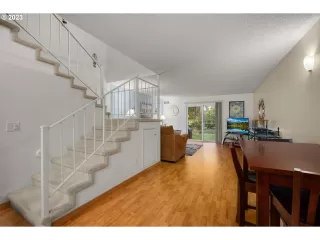 Photo #5: 23653833 Listing 