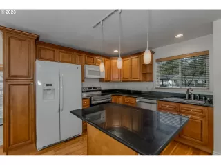 Photo #3: 23654197 Listing 