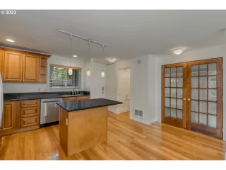 Photo #4: 23654197 Listing 
