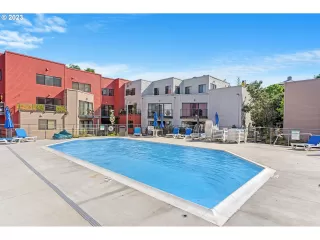 Photo #2: 23655287 Listing 