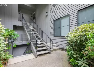 Photo #3: 23655761 Listing