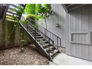 Photo #4: 23655761 Listing