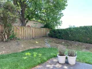 Photo #4: 23656060 Listing