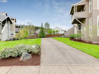 Photo #4: 23656077 Listing