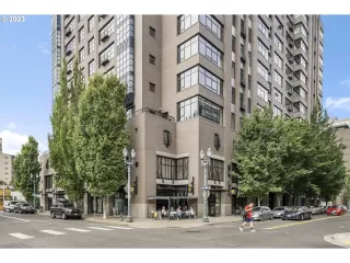 Photo #1: 23656102 Listing 