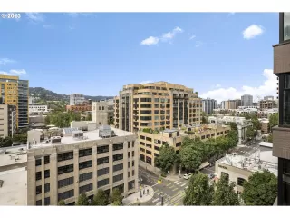 Photo #5: 23656102 Listing 