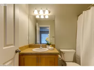 Photo #5: 23656513 Listing