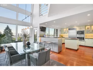 Photo #3: 23657153 Listing 