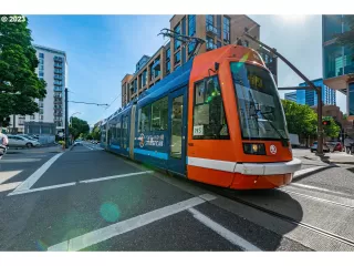 Photo #2: 23660398 Listing