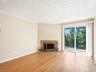 Photo #6: 23661567 Listing 