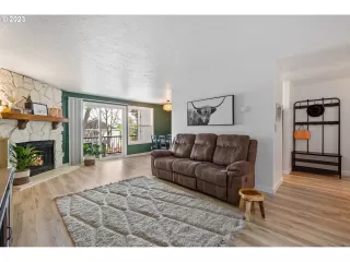 Photo #6: 23662046 Listing 