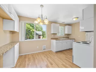 Photo #3: 23663392 Listing 