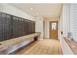 Photo #3: 23663793 Listing