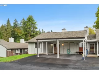 Photo #2: 23664839 Listing