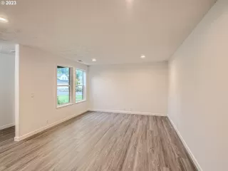 Photo #5: 23665089 Listing 