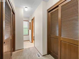 Photo #2: 236655638 Listing 