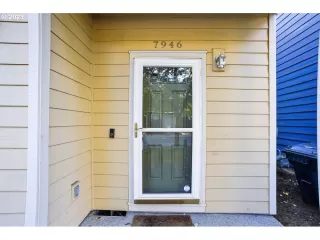 Photo #4: 23665610 Listing